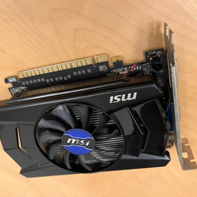 二手顯卡：老電腦救星！技嘉 GTX 750 1GDDR5，功能正常、VGA可以用！ 售出不退桃園可面交