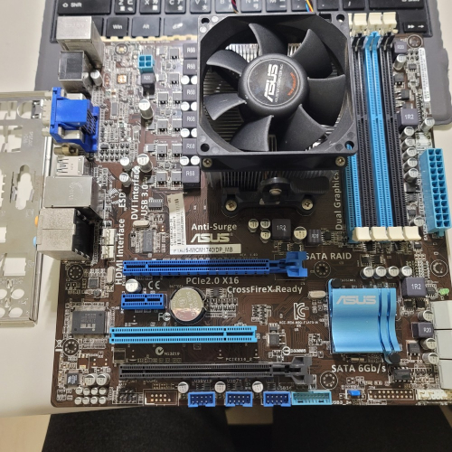 [FM1半套主機］Asus F1A75-M/CM1740/DP_MB + A6 3600 附檔板 二手電腦