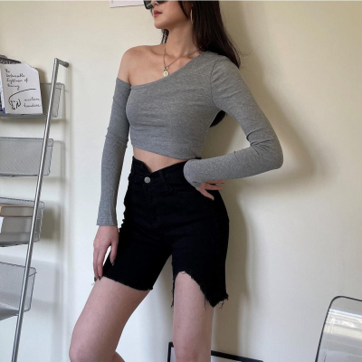 【DOE.FF】純黑極瘦三分褲 （現貨） 牛仔短褲 短褲女 高腰短褲 顯瘦短褲 單車褲 三分褲 女裝 休閒短褲 辣妹風