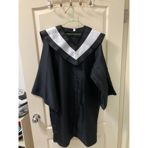 【二手】學士服全套 學士服 學士帽 披肩