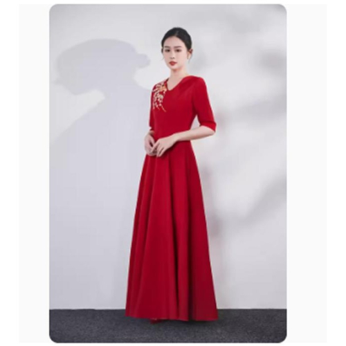 紅色禮儀舞臺表演服長禮服
