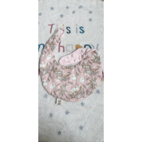 芸寶家手作粉色兔子荳荳布圍兜