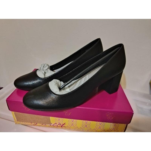 美國新興流行品牌 Easy Street 大尺碼 空姐鞋 高跟鞋 跟高7公分 US 10 EU43號