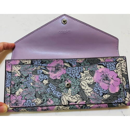 coach 淡紫花全新信封式長夾