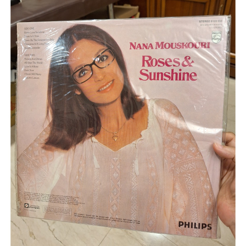 1979 年發行的 Vinyl LP，Nana Mouskouri 《Roses & Sunshine》