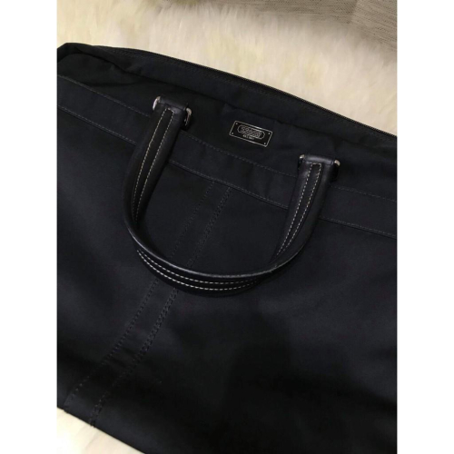 Coach真品裸包一個(原價兩萬多)