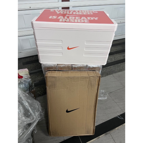 Nike國外會員消費滿額贈品 戶外置物箱