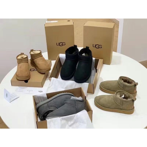 UGG mini小短筒鞋 百搭美靴?一眼萬年 低筒筒靴 騎士靴 單靴 百搭！太顯腿細了！好棒的版型 美極了?保暖短筒加絨