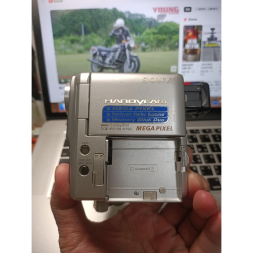 Sony dcr pc109