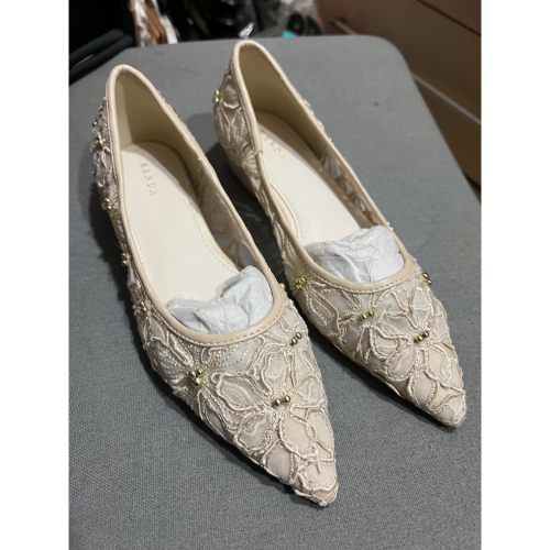 全新 絕版 日本??Randa 刺繡花朵平底鞋 精緻 23cm 36 米白色 珍珠