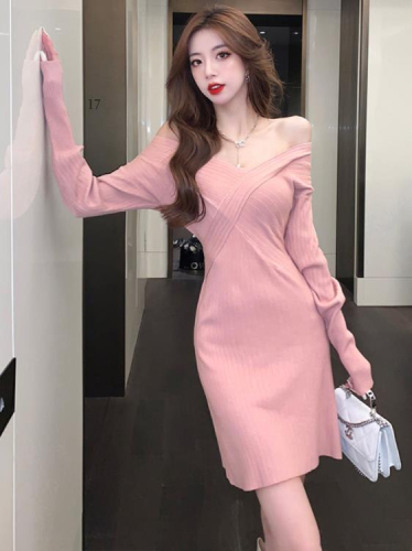 DearGod正韓女裝秋冬季2022新款氣質御姐高級感包臀裙緊身打底針織v領連身裙女裝