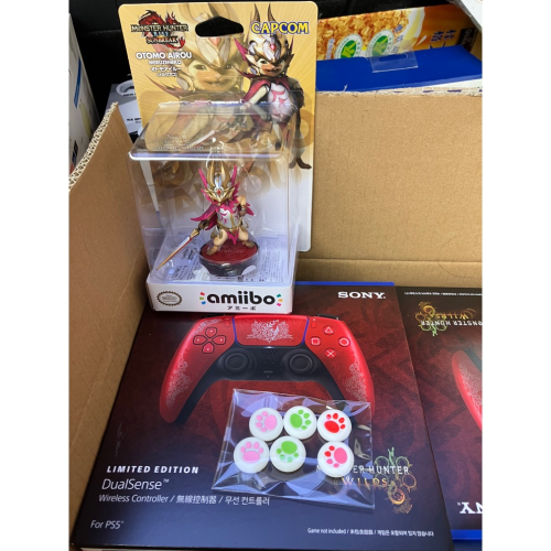 PS5 全新 魔物獵人 荒野 特式無線控制器 + 破曉amiibo貓貓 +六顆組類比蘑菇套